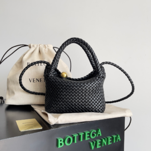 bottega veneta black small tosca crossbody bag 7.webp