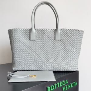 bottega veneta cabas intrecciato lambskin bright greytote bag 6.webp
