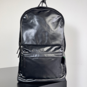 bottega veneta medium archetype black backpack unisex 6.webp