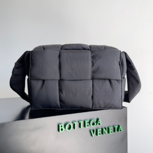bottega veneta padded tech cassette mystic bag 6.webp
