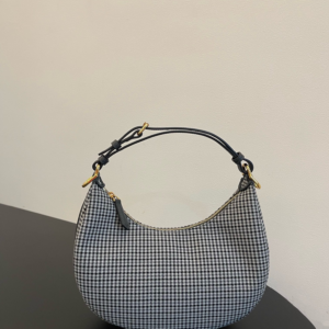fendi fendi graphy collection black medium sizebag 6.webp