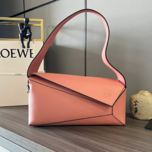 loewe puzzle small leather shoulder pink bag 6.webp
