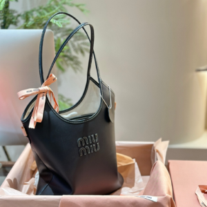 miu miu ivy velvet black shoulder bag 4.webp