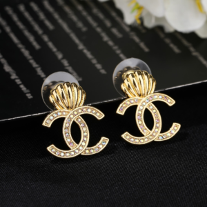 chanel mini seashell cc logo earrings 3.webp