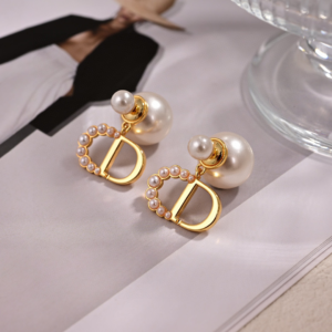 dior tribales earrings and necklace metal white set 1.webp