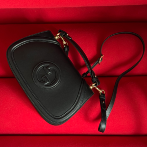 gucci blondie medium top handle bag 4.webp