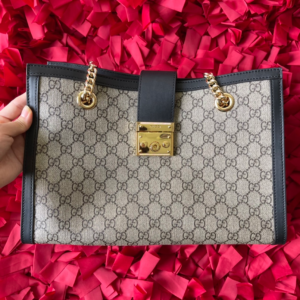 gucci supreme shoulder bag black