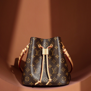 lv neonoe bb monogram canvas bag 4.webp