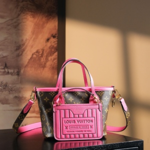 lv pink neverfull inside out mini canvasbag 4.webp