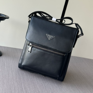 prada black leather crossbody bag