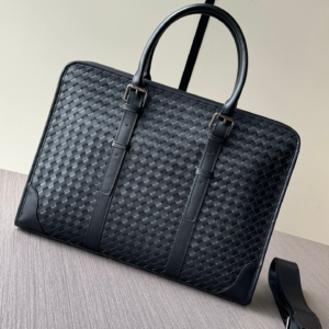 bottega venet men intrecciato soft briefcase