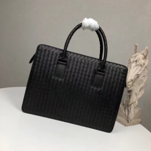 bottega veneta preloved intrecciato leather briefcase?