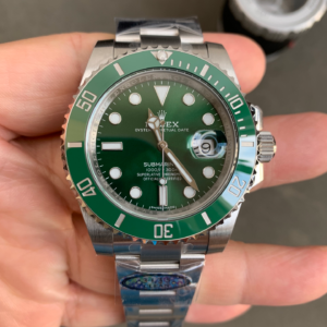 rolex submariner ceramic 116610lv green dial hulk 3.webp